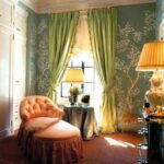 aerin-lauder-dressing-room-gracie-wallpaper-pink-chaise-celadon-garden