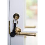 danielle-rollins-atlanta-buckhead-georgia-home-for-sale-door-knobs-hardware