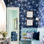 traci-zeller-dallas-kips-bay-scalloped-sofa-sectional-banquette-blue-and-white-floral-wallpaper