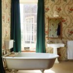 Vivien-Greenock-Gateley-Hall-Norfolk-bathroom-clawfoot-tub