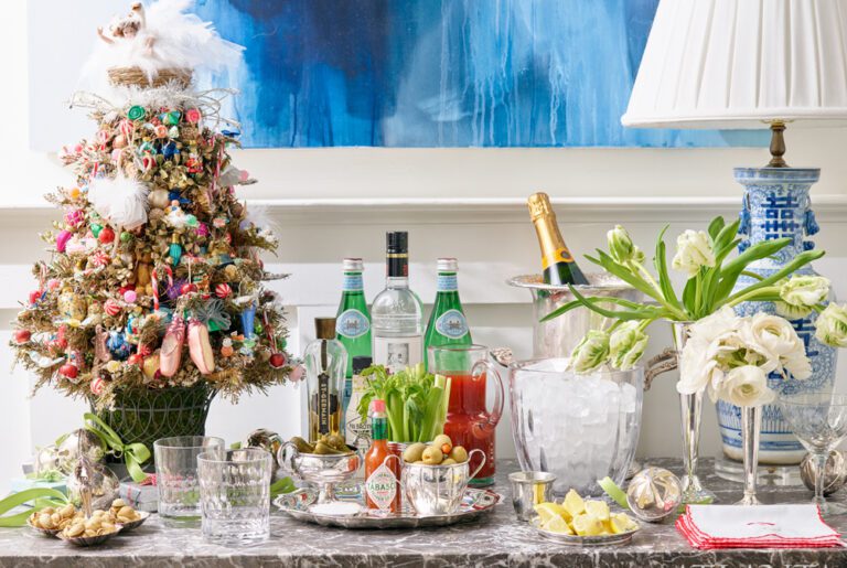 20 Tastemakers Share their Holiday Gifts Guides