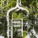 gil-schafer-connecticut-farmhouse-renovation-garden
