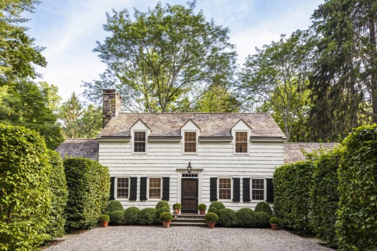 Cozy in Connecticut by Gil Schafer