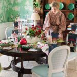 ragan-cain-mark-sikes-dining-room-gracie-wallpaper-christmas-tablescape-holiday-decor