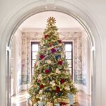 schumacher-chinoiserie-wallpaper-christmas-tree-gold-blue-elegant-star-clary-bosbyshell