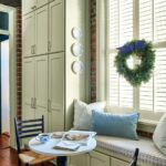 southern-living-christmas-lanvin-label-wreath-blue-bow-kitchen