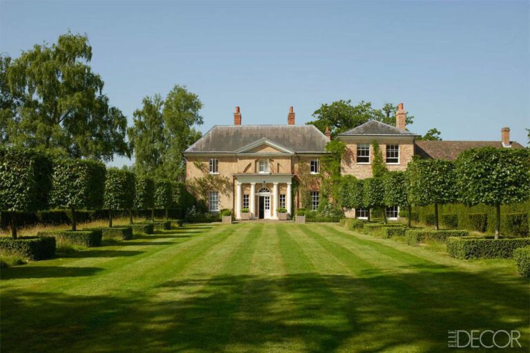 An English Country Home by Penny Morrison