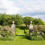 amanda-hornby-cotswolds-dovecote-english-house-garden-farm-gates
