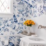 d-magazine-dallas-highland-park-4311-Arcady-Ave_powder-bath-schumacher-blue-and-white-birds-chinoiserie-wallpaper