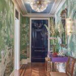 gracie-wallpaper-foyer-entrance-manhattan-home-tour-glamorous-old-navy-benjamin-moore-lacquered-door