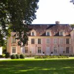 pink-castle-french-elegance-france-phoebus-interiors-fairytale