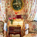 pink-castle-french-elegance-france-phoebus-interiors-floral-bedroom