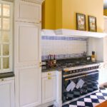 pink-castle-french-elegance-france-phoebus-interiors-ilve-range-oven-stove-black-and-white-kitchen