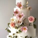 wedding-cake-sugar-flowers-natasja-sadi
