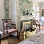 anthropologie-havenview-mural-wallpaper-dining-room-pink-green-preppy-historic-home-grandmillennial