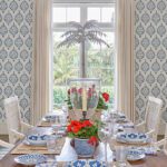 phoebe-howard-palm-beach-dining-room-tablescape-blue-and-white