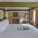 henrys-townhouse-jane-austen-london-hotel-green-bedroom