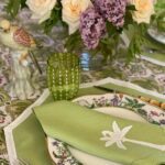 chinoiserie-tablescape-birds-floral-green-purple