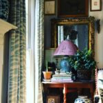 southern-style-home-decorating-antiques-instagram-shop-vingette-styling-decorating-ideas-curtains