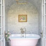 pink-claw-foot-tub