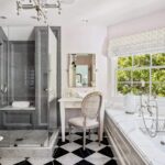 gwyneth-paltrow-california-childhood-home-for-sale-brentwood-bathroom-pink