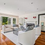 gwyneth-paltrow-home-for-sale-childhood-california-living-room