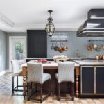 kipling-house-interiors-chicago-townhouse-traditional-home-kitchen-grey-black