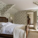 Sutton_House_Interiors-eaves-wallpapered