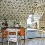 cameron-ruppert-interiors-colefax-fowler-bowood-chintz-attic-bedroom