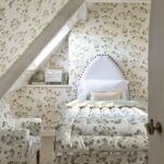 colefax-and-fowler-chintz-attic-bedroom-english-country-style