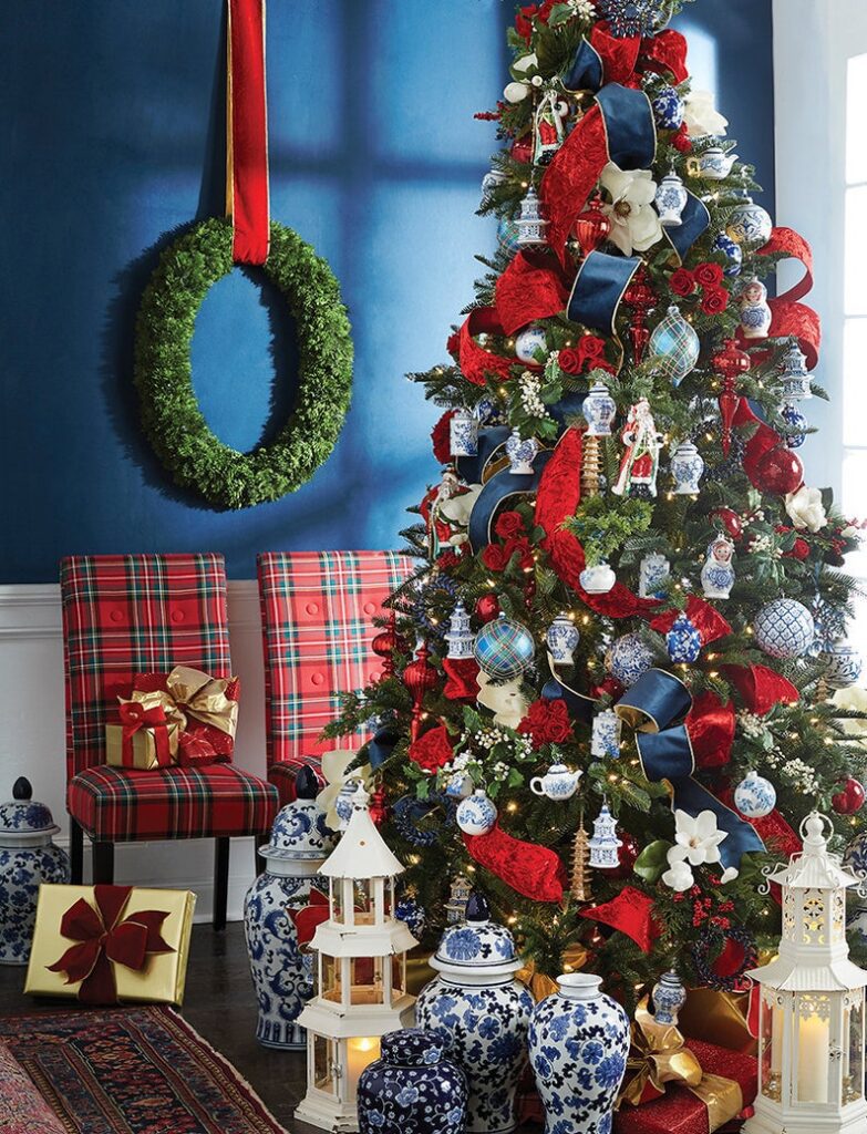 https://www.theglampad.com/wp-content/uploads/2021/10/christmas-tree-delft-ornaments.jpg