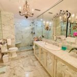 holly-holden-pearls-of-palm-beach-elegant-marble-bathroom