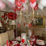 valentine-balloons-tablescape