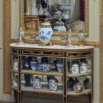 galerie-kugel-marchands-merciers-porcelain-japan-china-france-mounts-silver-bronze-1060×1500