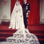 hbz-1947-princess-elizabeth-prince-philip-wedding-day-gettyimages-538110091