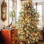 classic-traditional-christmas-tree-alexandria-virginia-19th-century-home