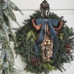 wreath-blue-velvet-ribbon-williamsburg-blue-antique