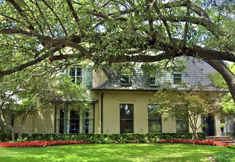 Love It or Level It: Tour a 1920s “Tear Down” in Highland Park, Texas