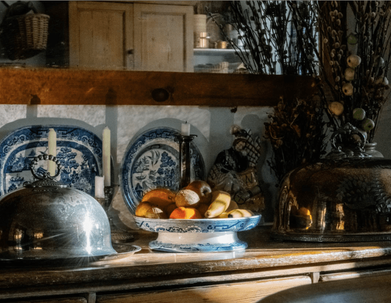 Asteroid City, Redd Kaihoi for Patterson Flynn, and A Dreamy English Abode