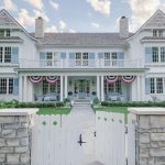 TheGlamPad_ExteriorPatrioticGretchenBlackHome