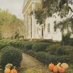 kristin-ellen-hockman-interior-design-otto-charleston-south-carolina-historic-home-pumpkins-halloween