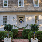 sara-hillery-blue-and-white-christmas-grandmillennial-the-glam-pad-17