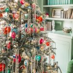 Laura-Solensky- Design-Christmas-holiday-home-tour-The-Glam-Pad-christmas-tree-tinsel