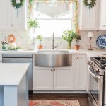 Laura-Solensky- Design-Christmas-holiday-home-tour-The-Glam-Pad-kitchen-decor