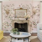 alexandra-kaehler-chinoiserie-wallpaper-hand-painted-gracie-de-gournay-pink-living-room