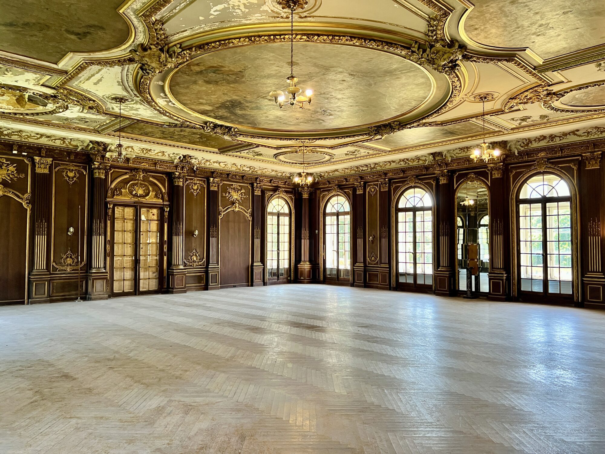 Restoring the Beautiful and Beguiling Lynnewood Hall - The Glam Pad