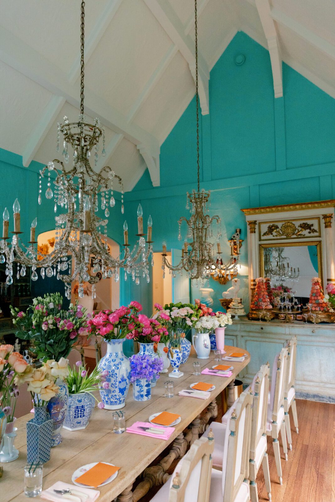 A French Country Manor in Missouri - The Glam Pad