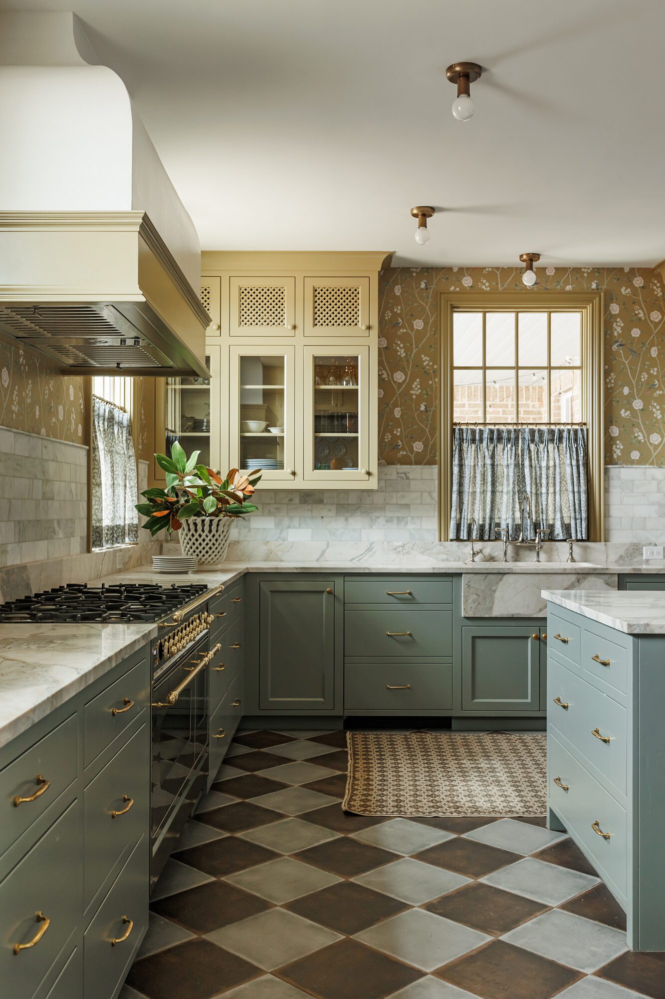 Gibbs Design + Build - The Glam Pad