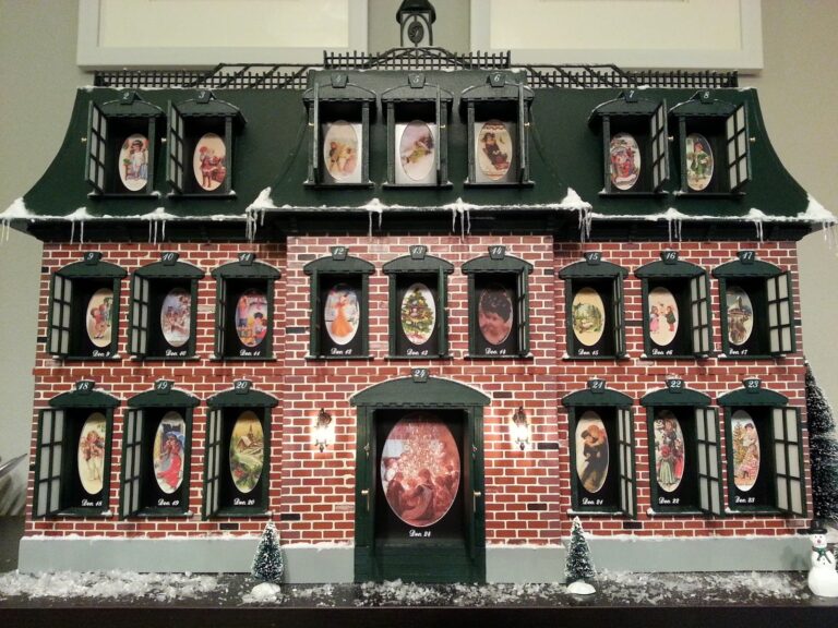 The “Christmas Vacation” Movie Advent House, Grace Coddington for Astier de Villatte, and Fashioning Wonder