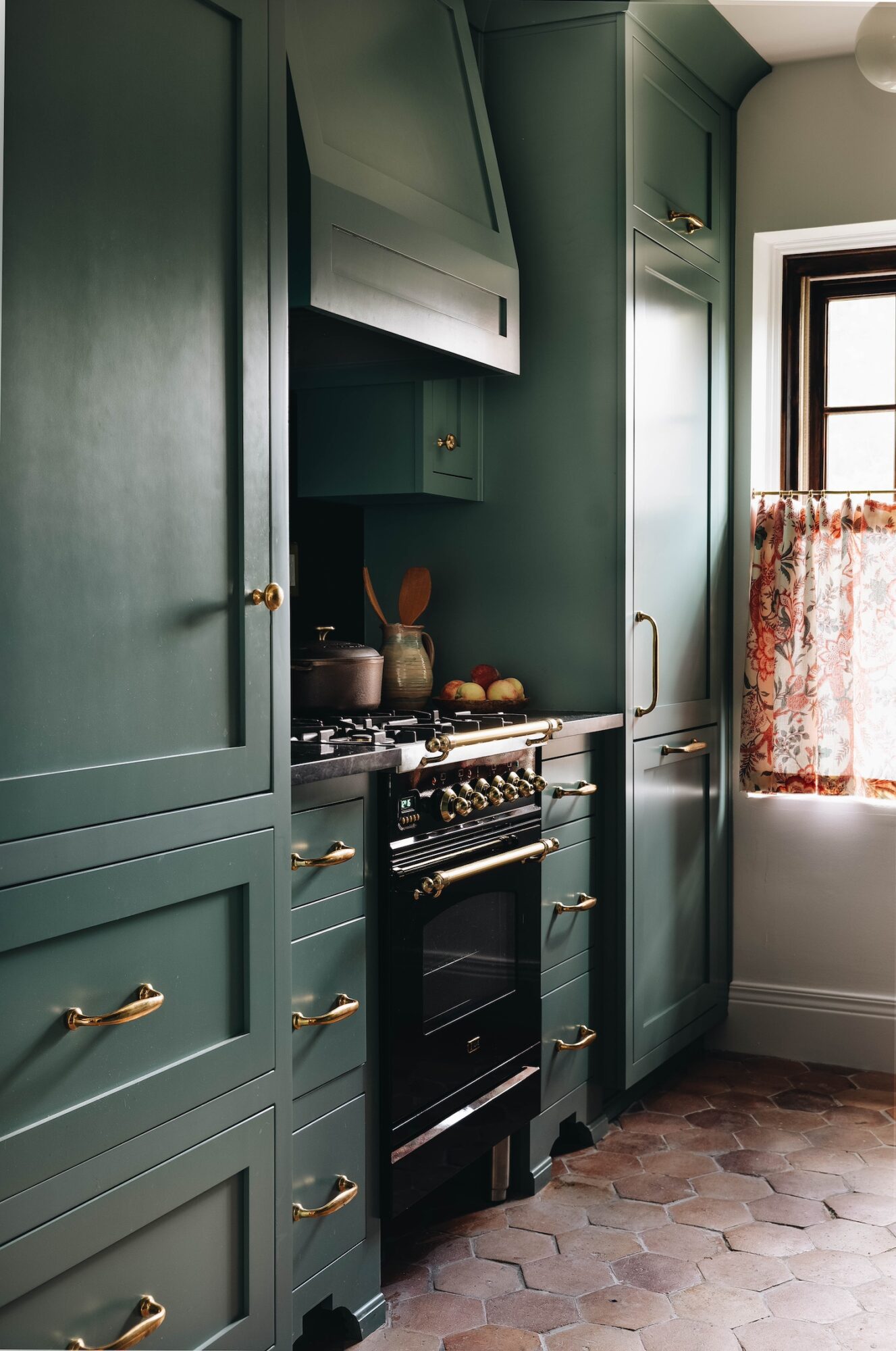 the-glam-pad-Historic-Tudor-j-kathryn-interiors-35 - The Glam Pad